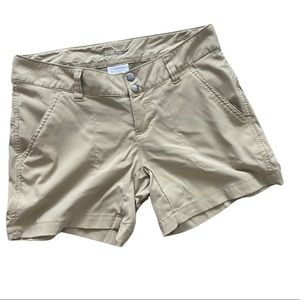 Columbia Omni Shield Hiking Shorts - Tan - Size 6
